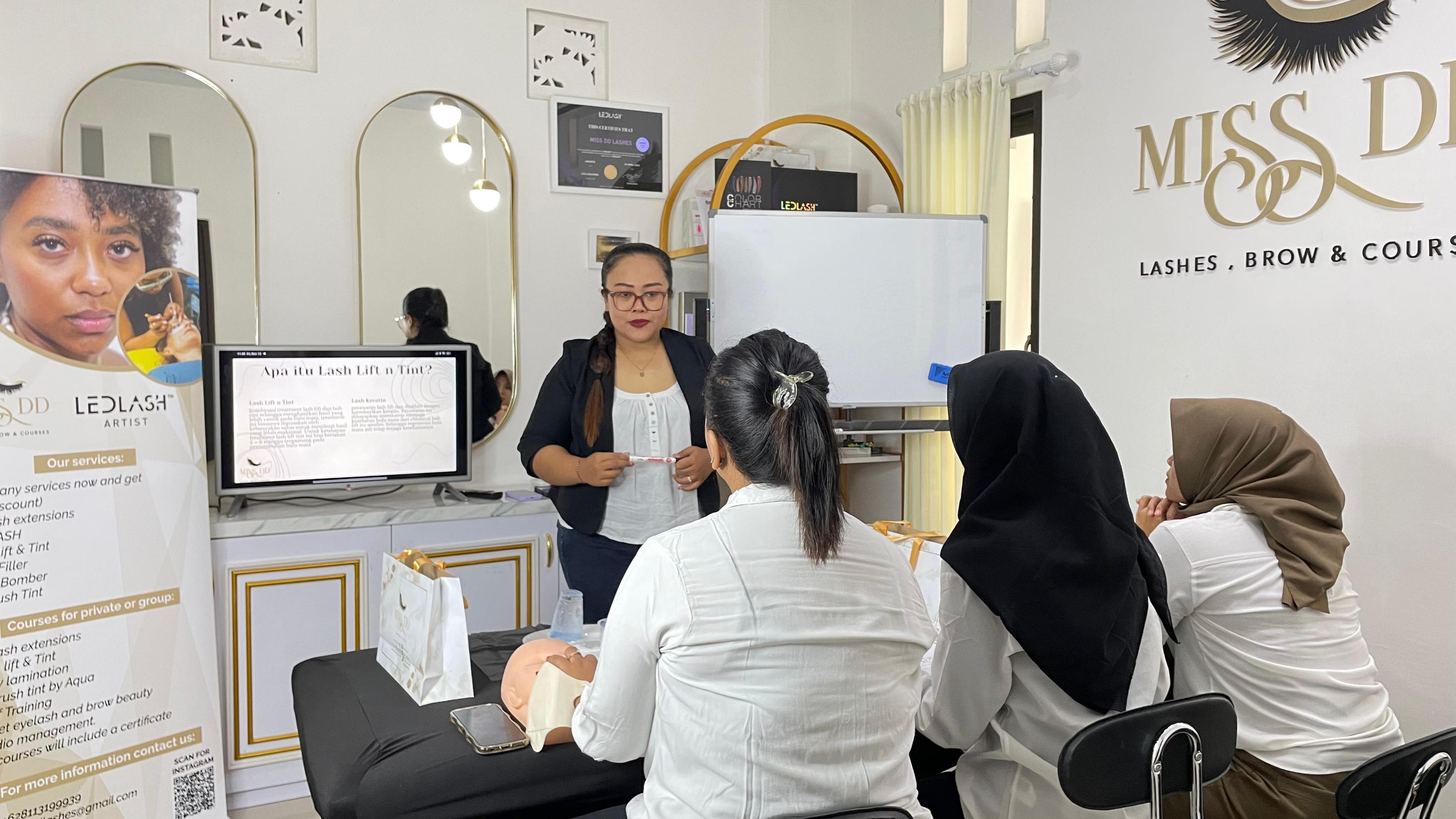 Lash Lift & Tint Course